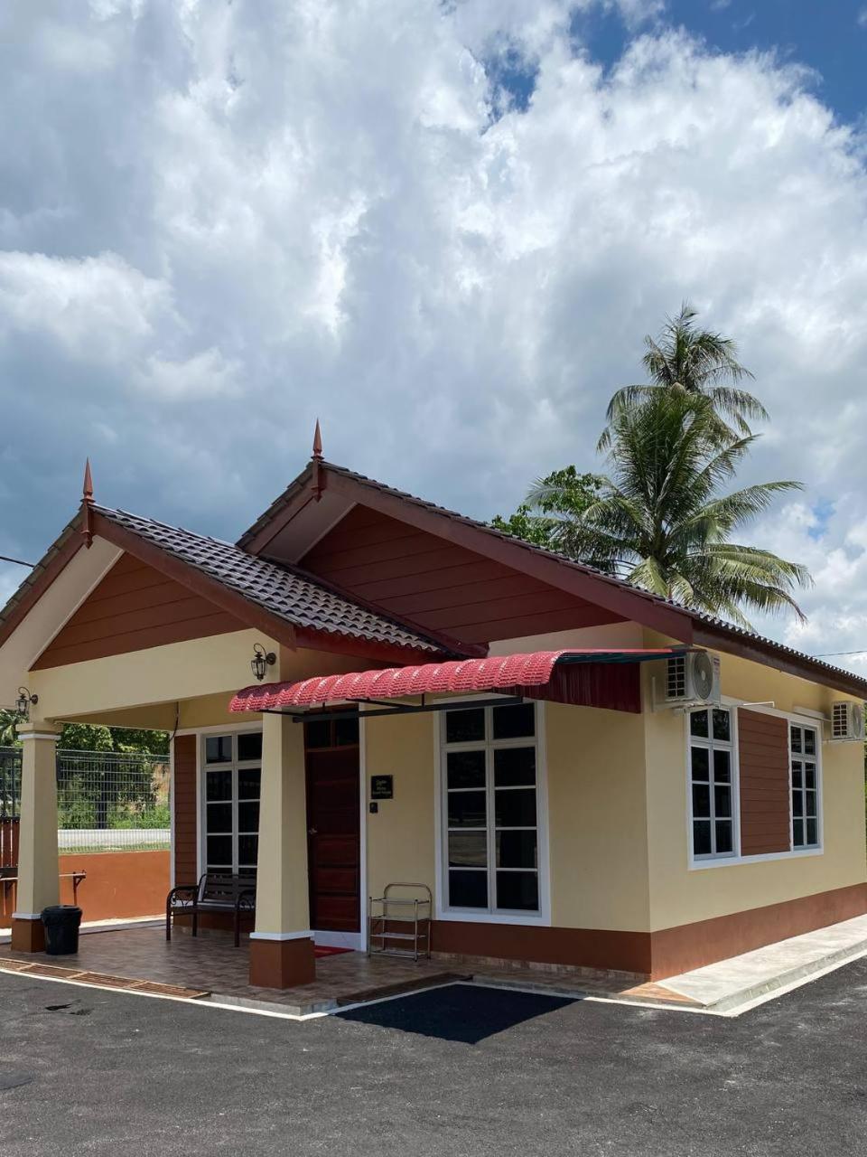 Nsjay Guest House Kampong Gong Balai Buitenkant foto